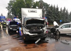 Zderzenie trzech samochodów w Osieku